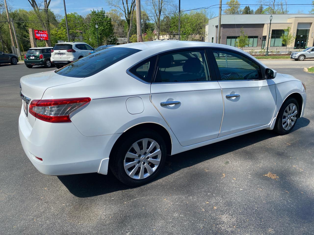 Nissan Sentra 4dr Sdn I4 CVT SV 2015