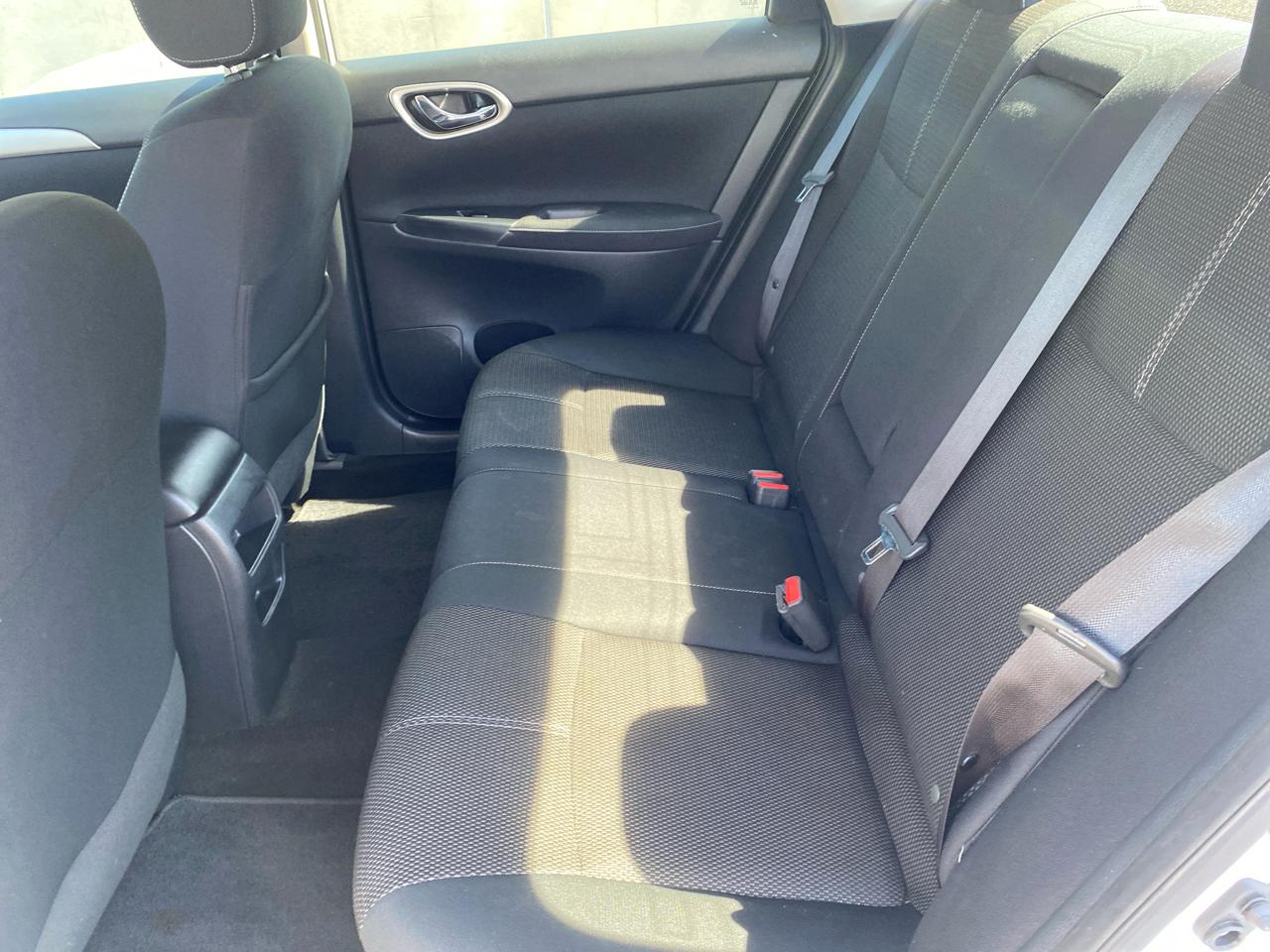 Nissan Sentra 4dr Sdn I4 CVT SV 2015