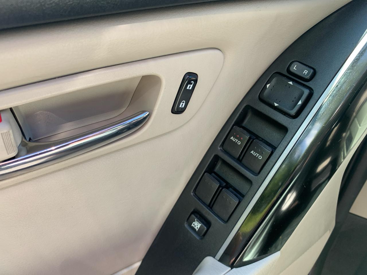 Mazda CX-9 FWD 4dr Touring 2011