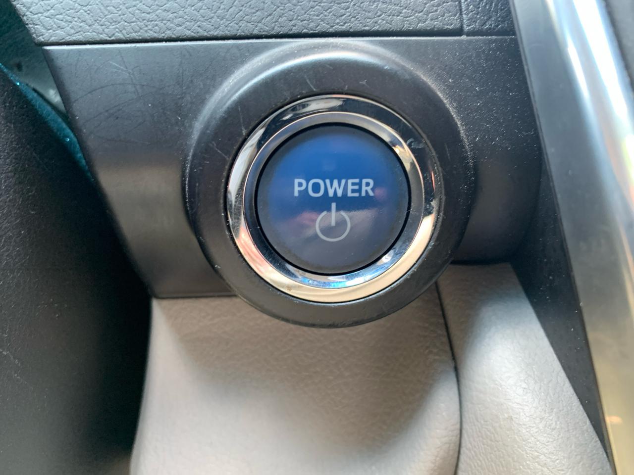 Toyota Camry Hybrid  2015