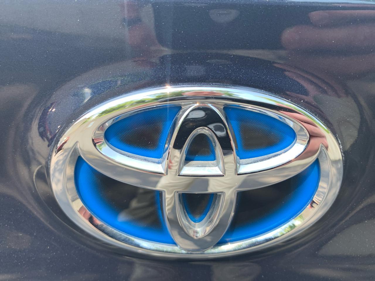 Toyota Camry Hybrid  2015