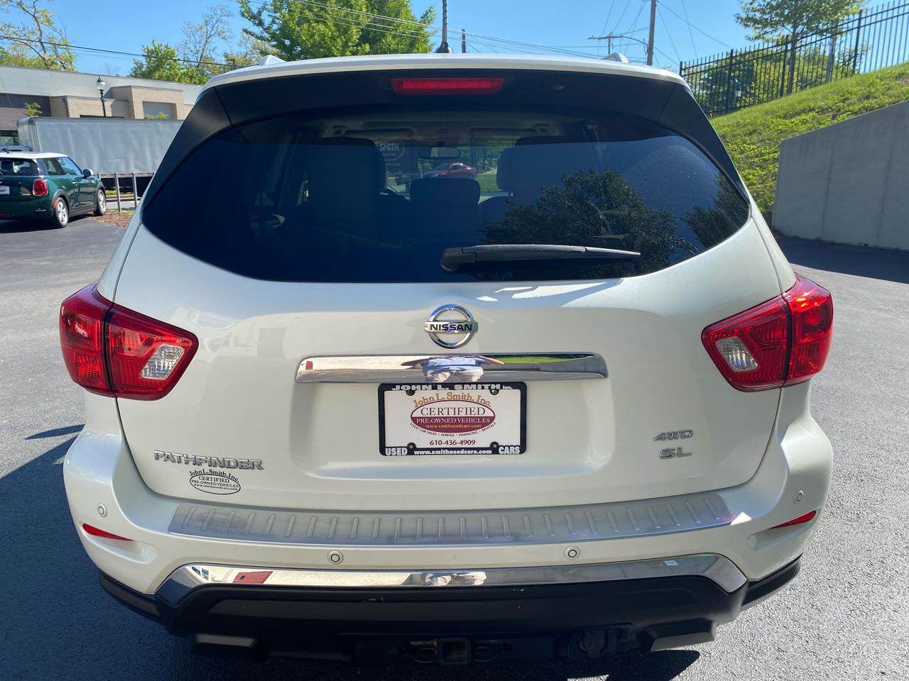 Nissan Pathfinder 4x4 SL 2018