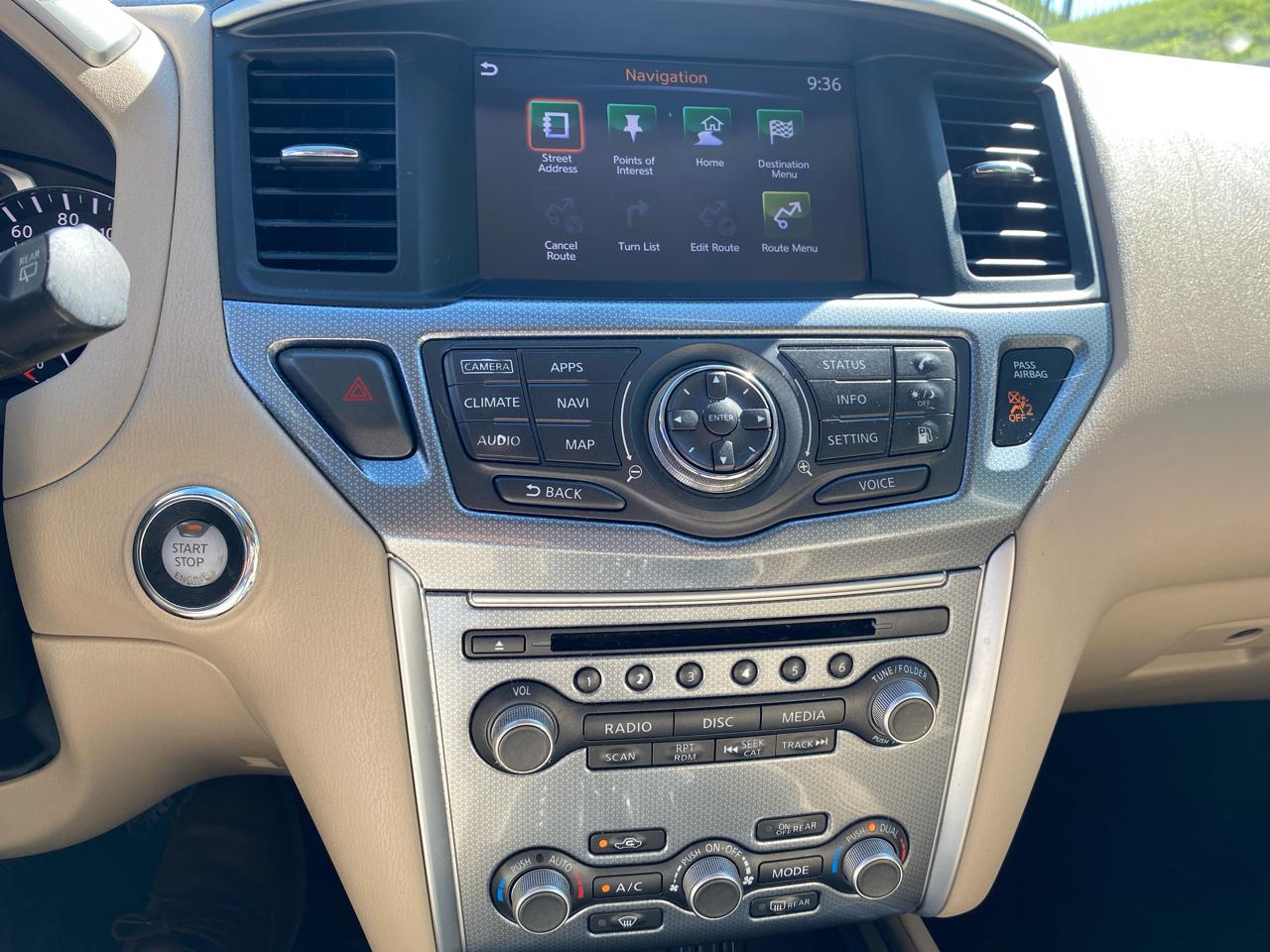 Nissan Pathfinder 4x4 SL 2018