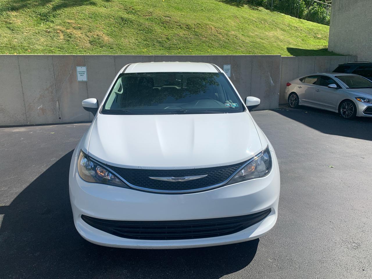 Chrysler Pacifica LX FWD 2017