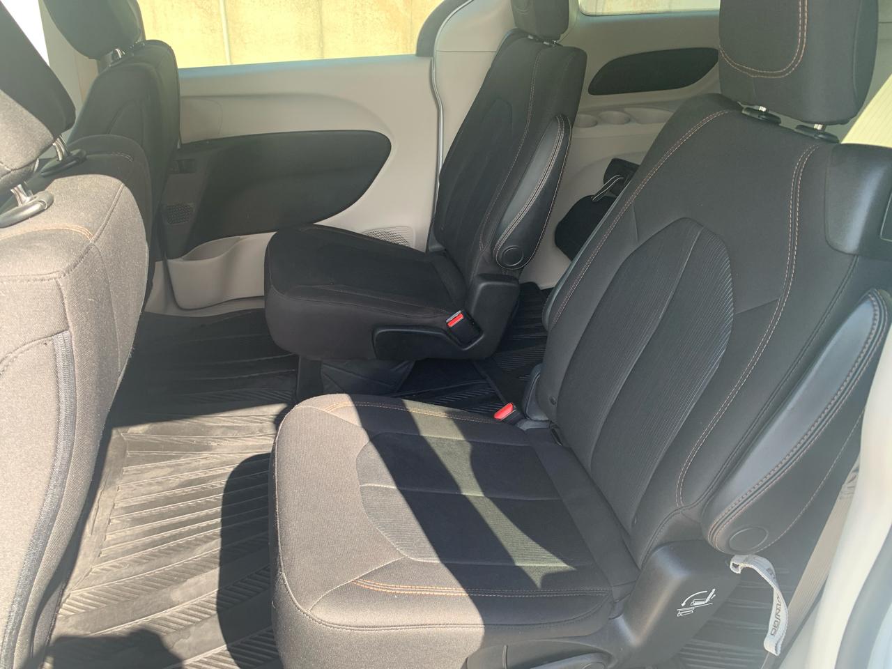Chrysler Pacifica LX FWD 2017