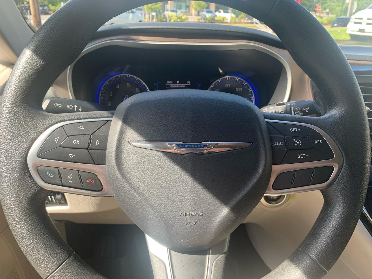 Chrysler Pacifica LX FWD 2017
