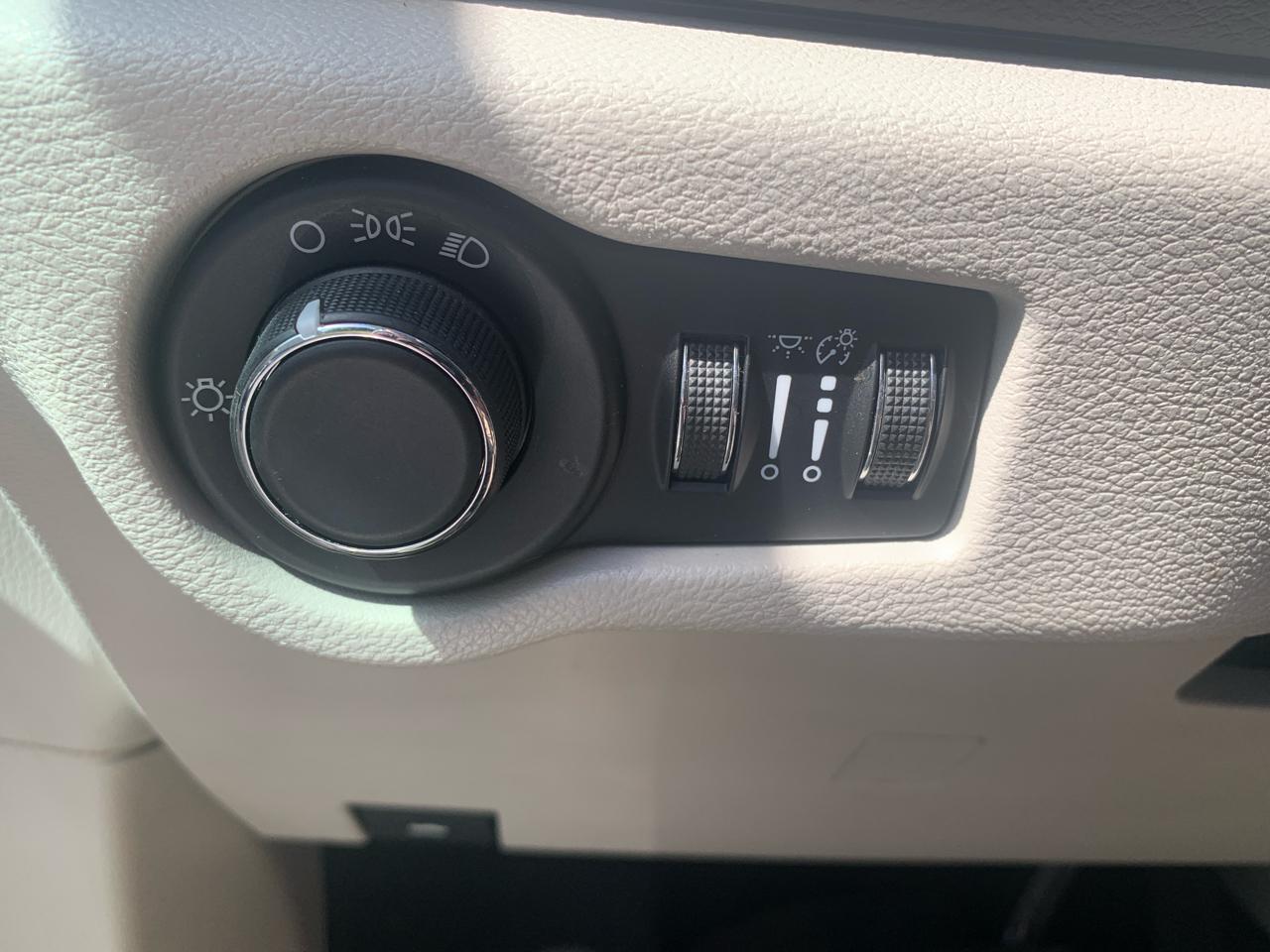 Chrysler Pacifica LX FWD 2017