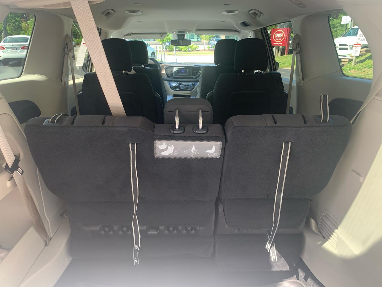 Chrysler Pacifica LX FWD 2017