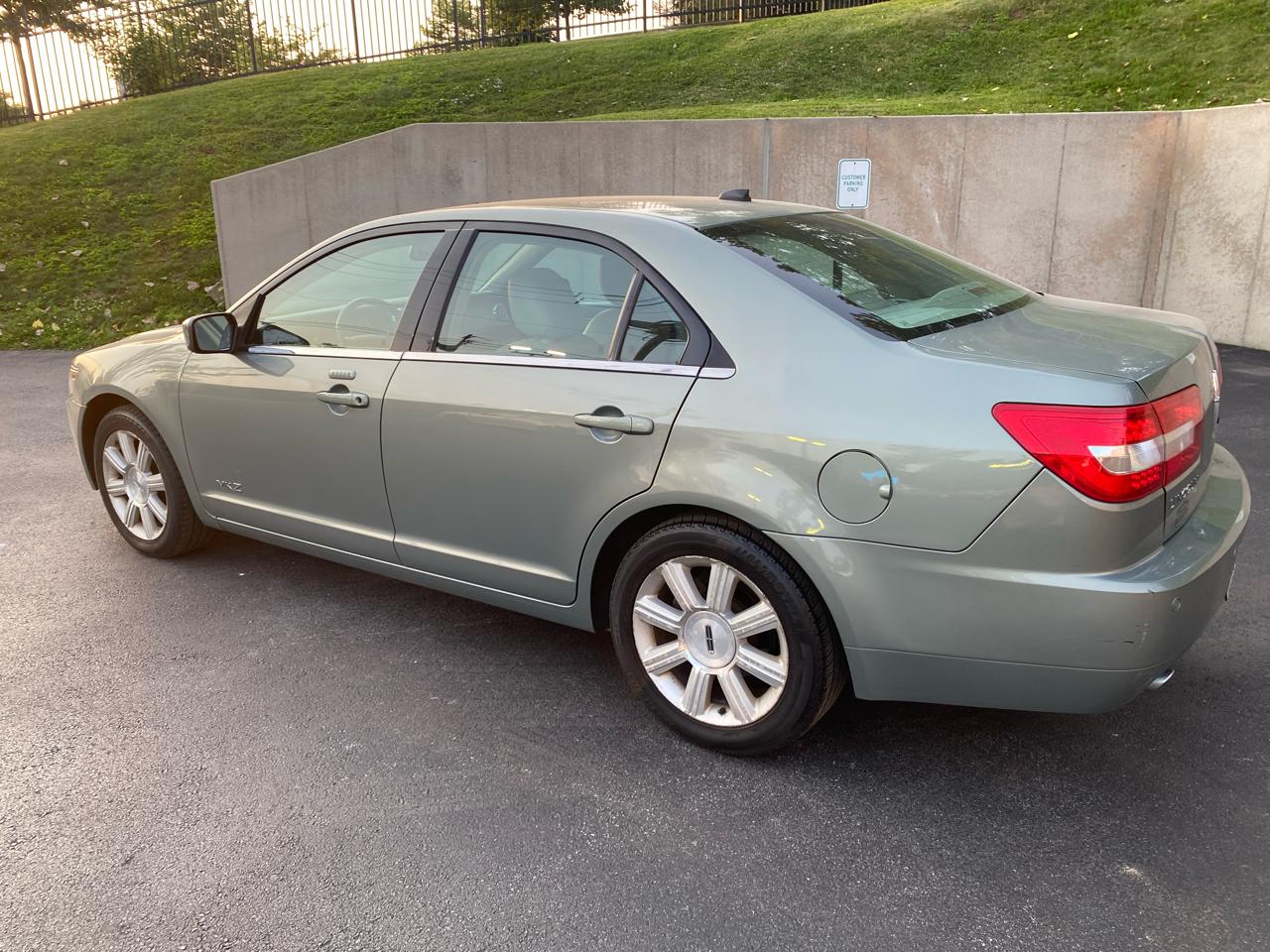 Lincoln MKZ 4dr Sdn FWD 2009