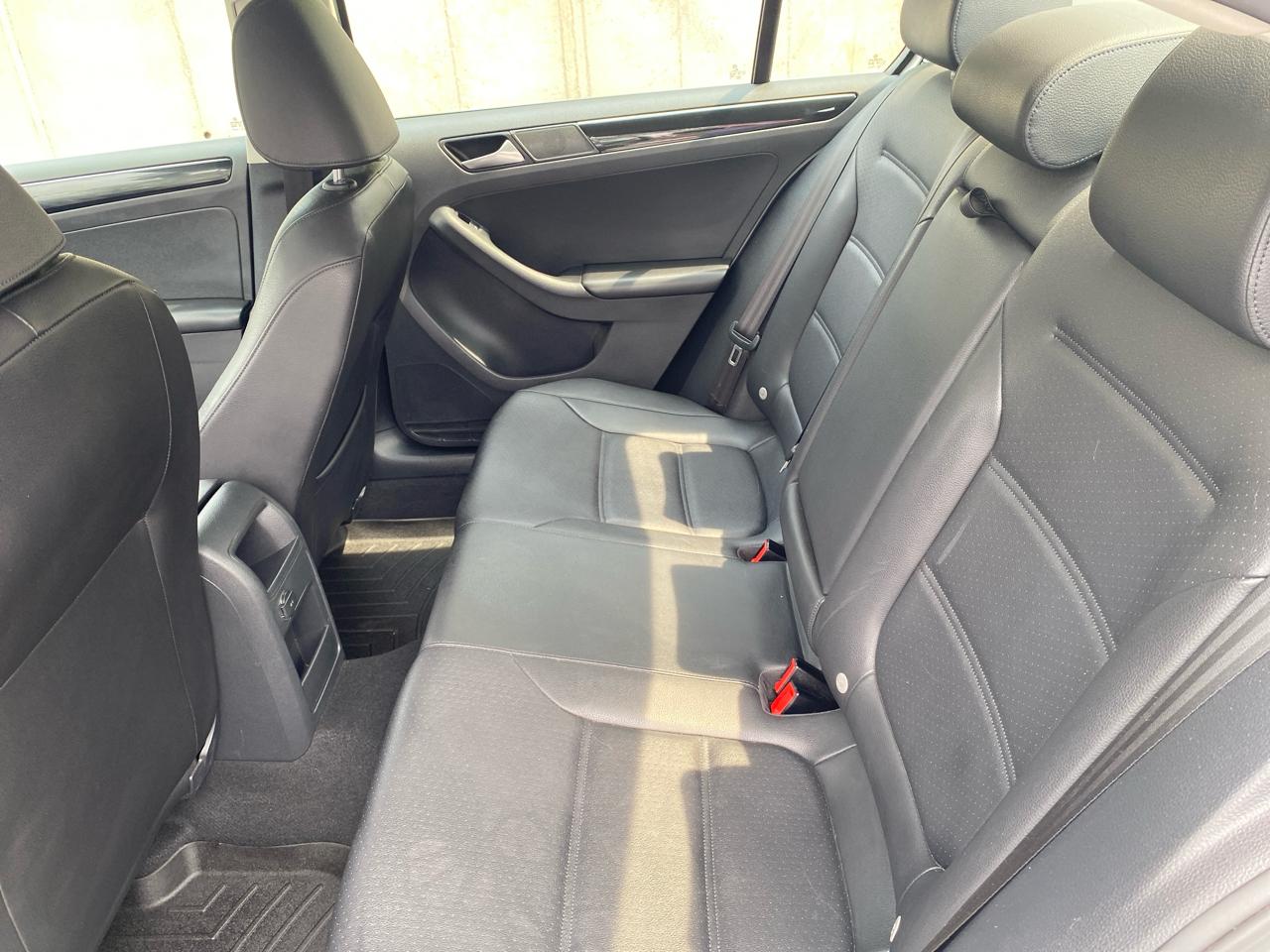 Volkswagen Jetta 1.8T SEL Auto 2017