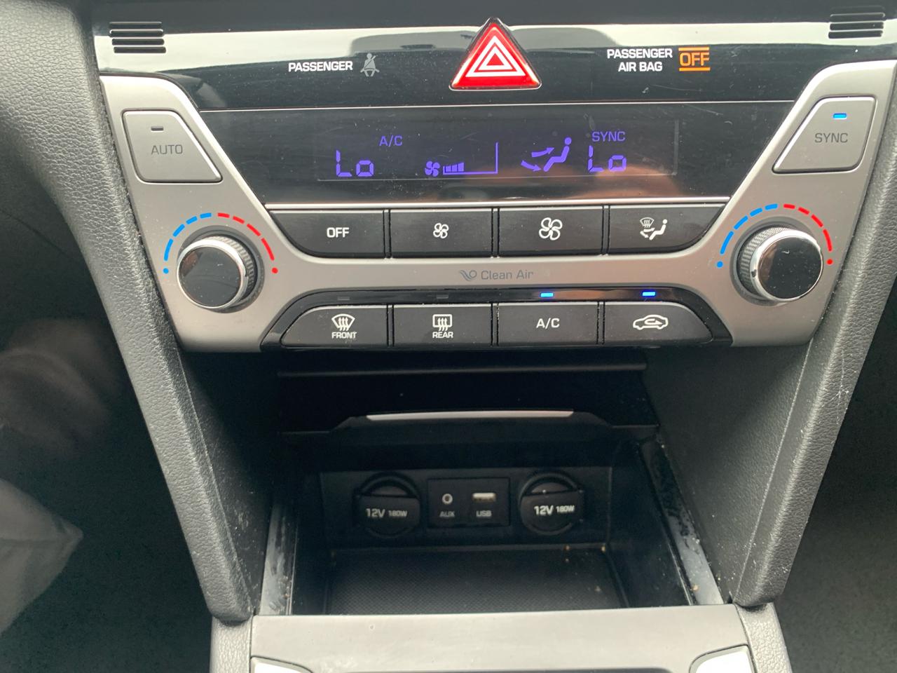 Hyundai Elantra  2017