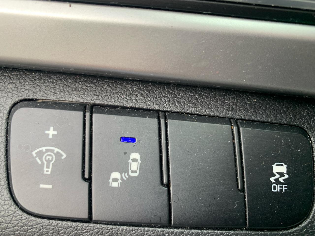 Hyundai Elantra  2017