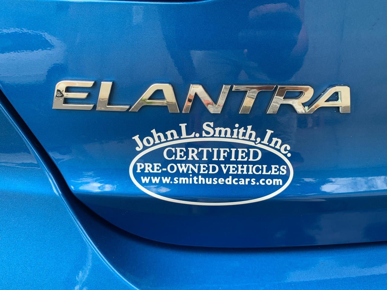 Hyundai Elantra  2017