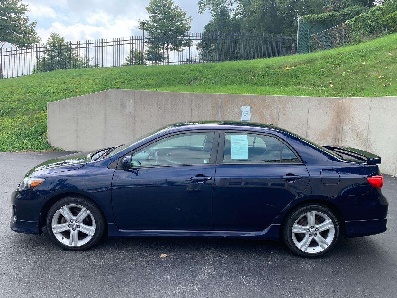 Toyota Corolla S 4-Speed AT 2013