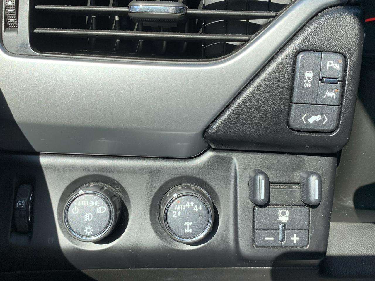 Chevrolet Tahoe 4WD 4dr LT 2018
