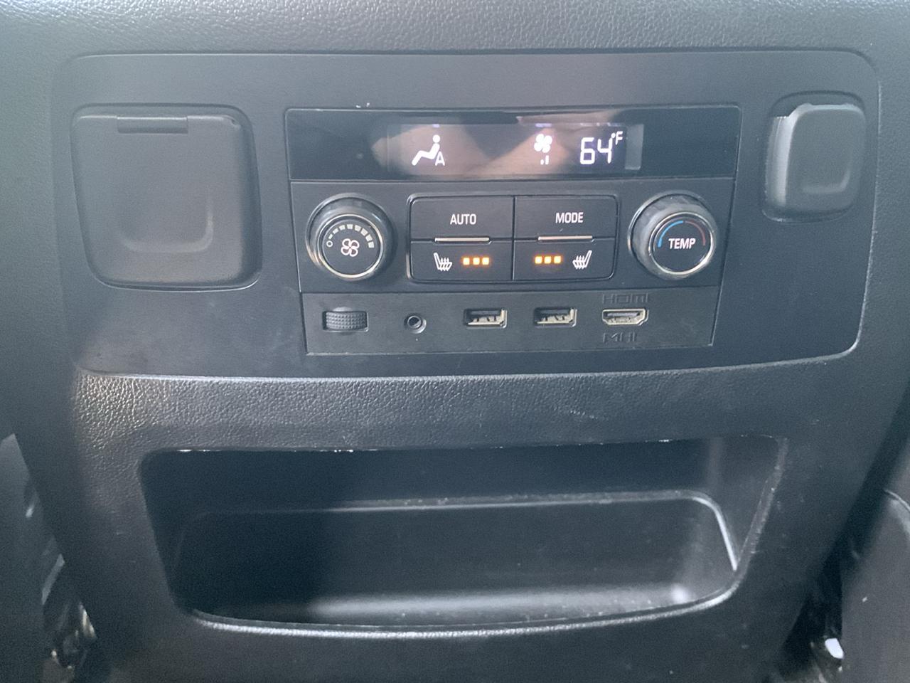 Chevrolet Tahoe 4WD 4dr LT 2018