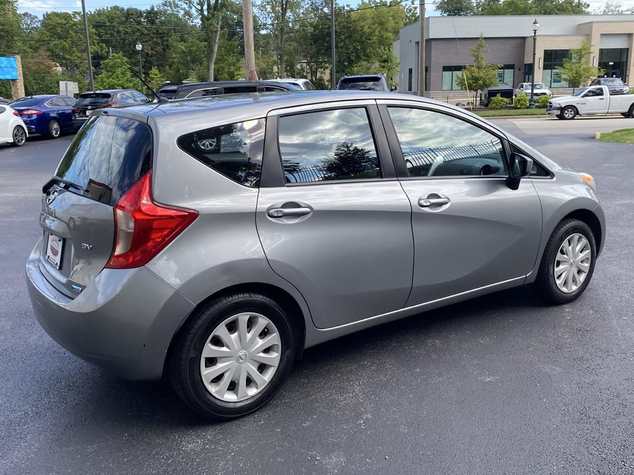 Nissan Versa Note 5dr HB CVT 1.6 SV 2015