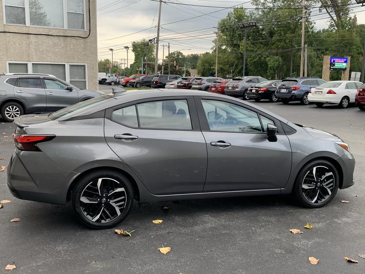 Nissan Versa SR CVT 2024