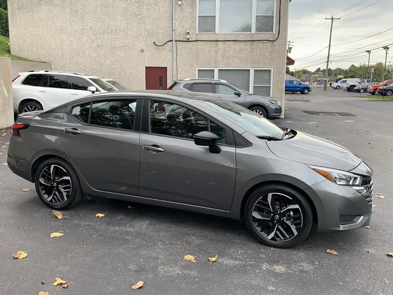 Nissan Versa SR CVT 2024