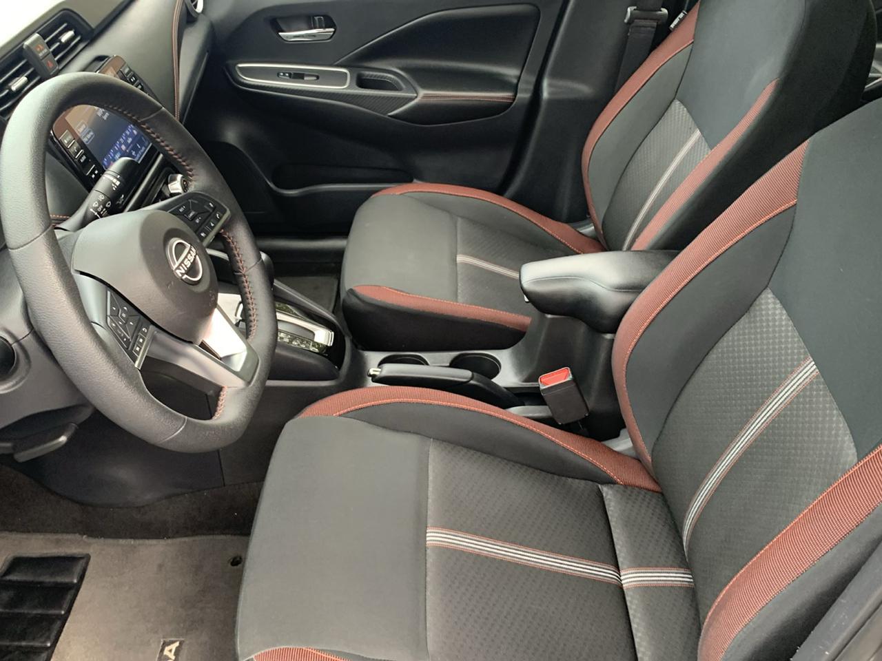 Nissan Versa SR CVT 2024