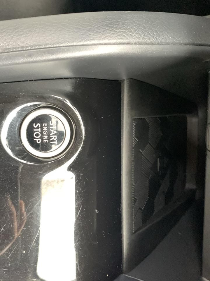 Nissan Versa SR CVT 2024