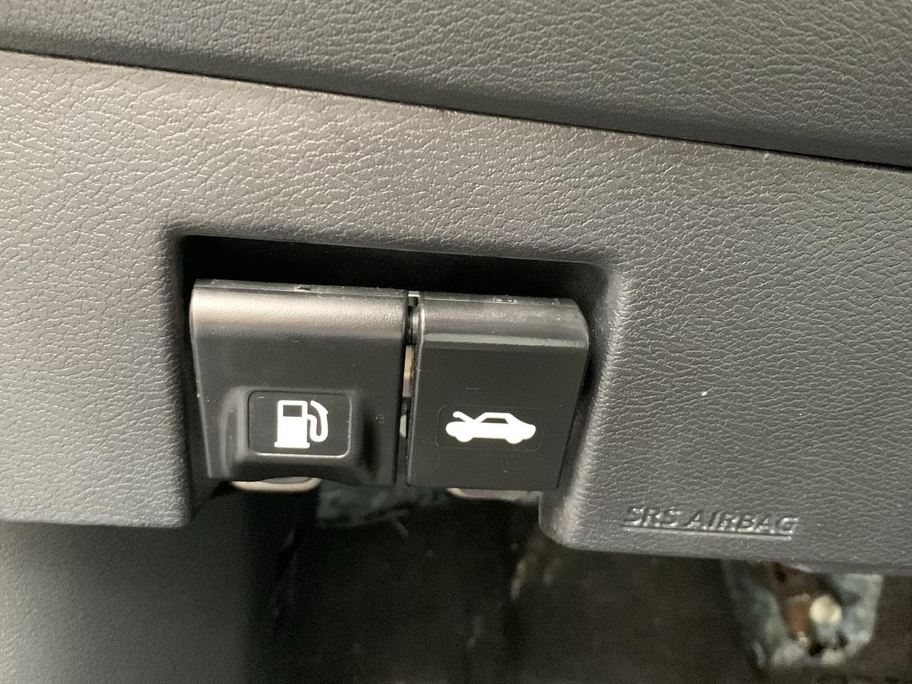 Nissan Versa SR CVT 2024