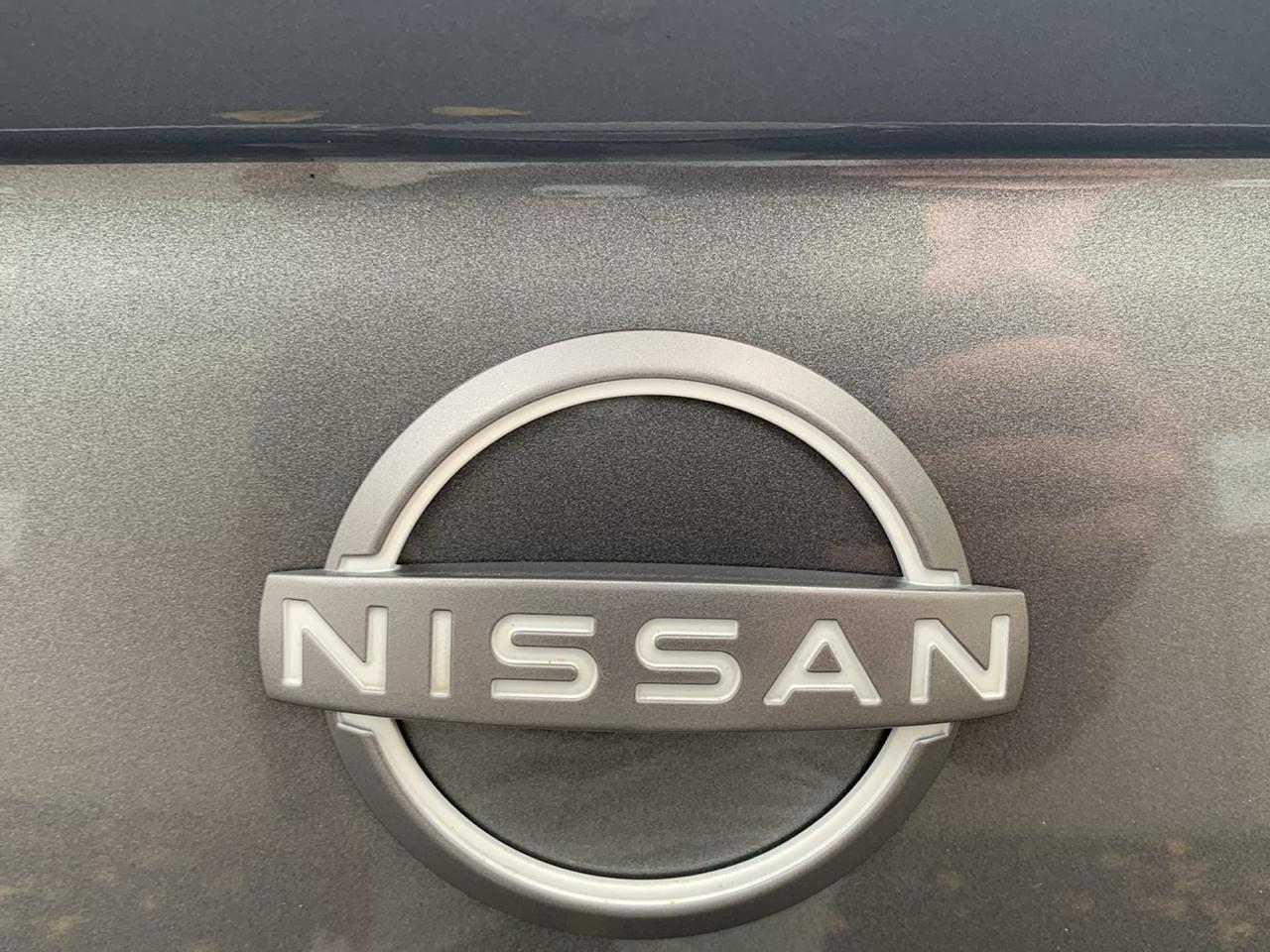 Nissan Versa SR CVT 2024