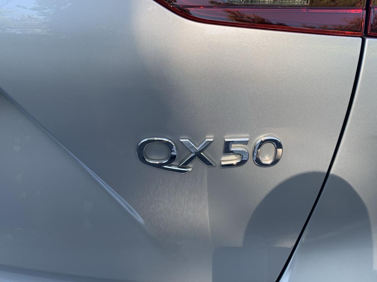 Infiniti QX50 LUXE AWD 2020