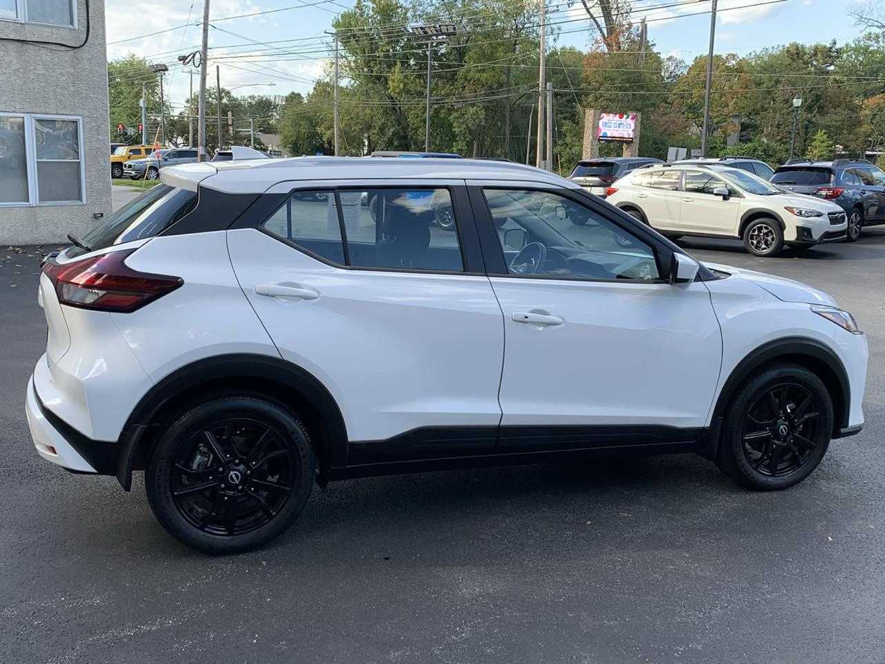 Nissan Kicks SV FWD 2023