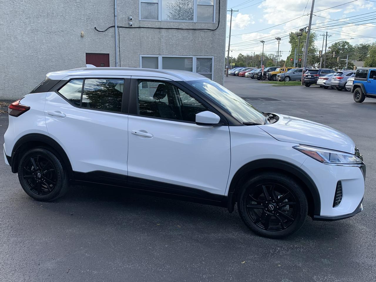 Nissan Kicks SV FWD 2023