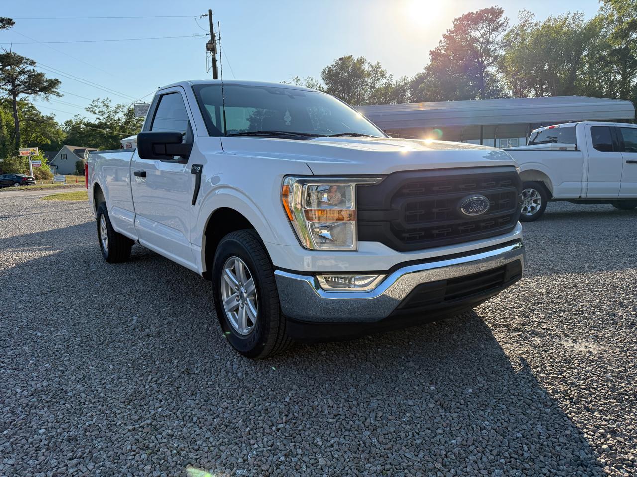 Ford F-150 2WD Reg Cab 122.5" XL 2021