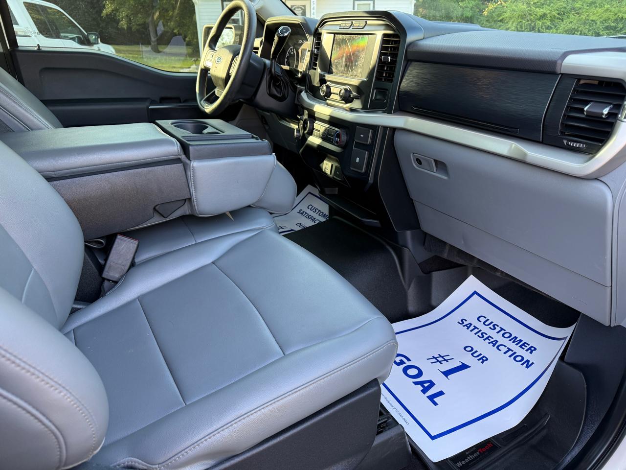 Ford F-150 2WD Reg Cab 122.5" XL 2021