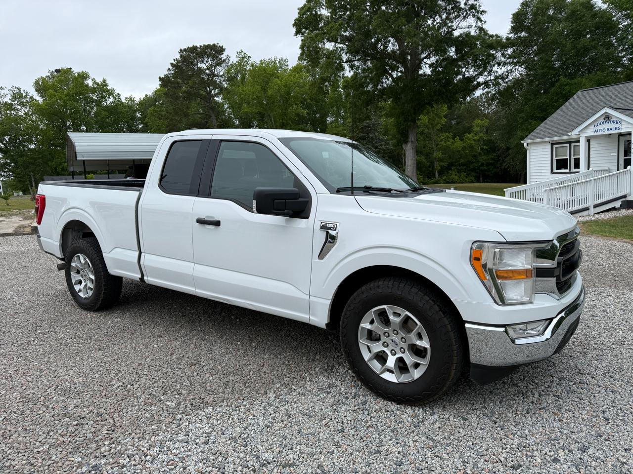 Ford F-150 2WD Supercab 133" XLT 2021