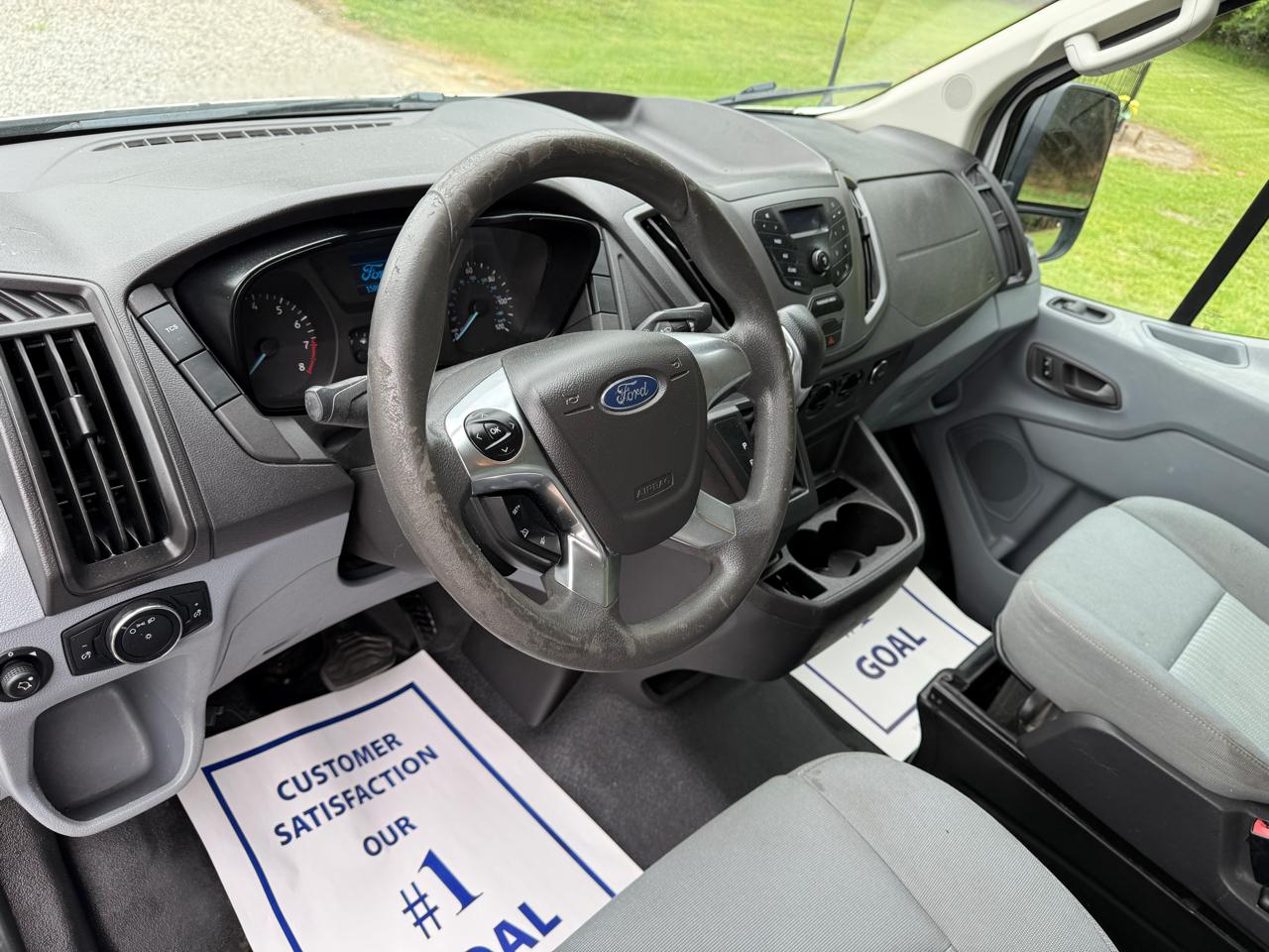 Ford Transit 150 Van Low Roof w/Sliding Pass. 148-in. WB 2015