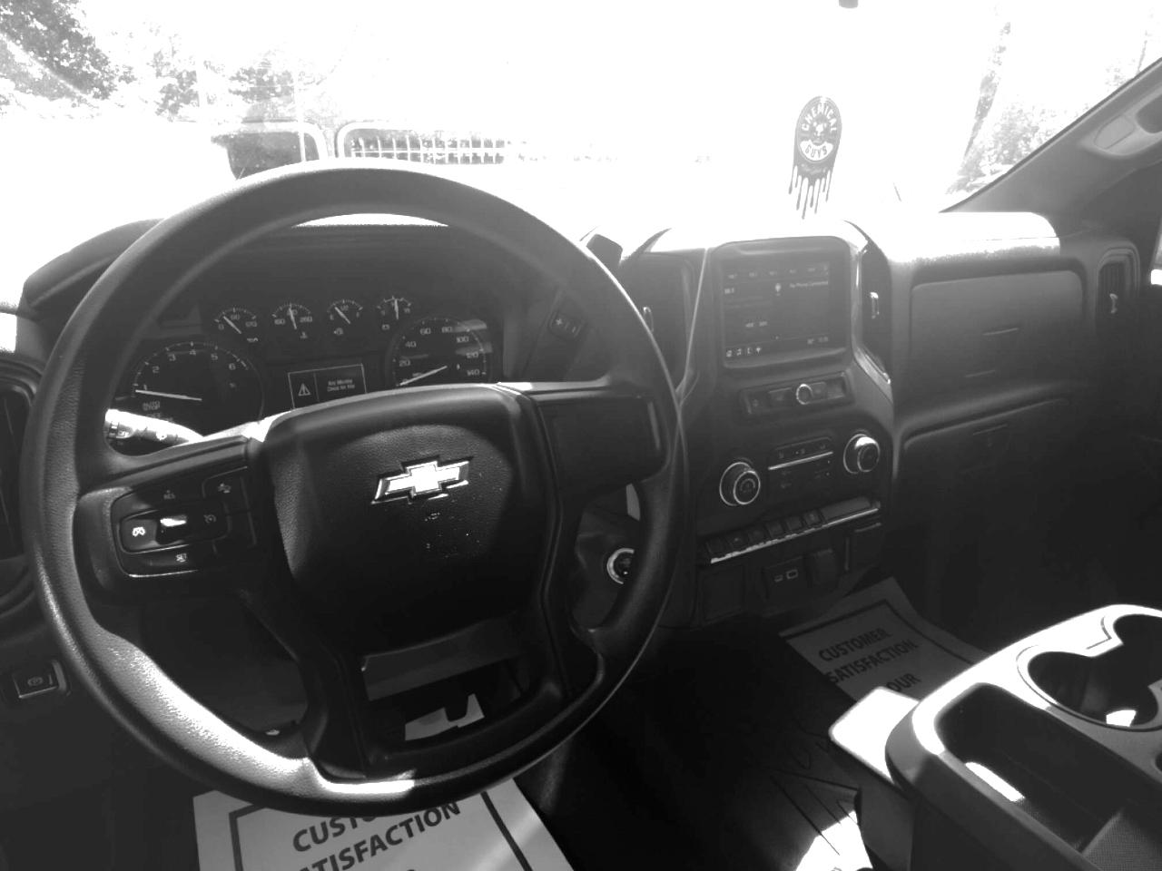 Chevrolet Silverado 1500 2WD Crew Cab 147" Custom 2022