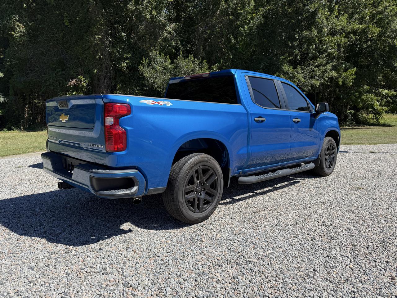 Chevrolet Silverado 1500 2WD Crew Cab 147" Custom 2022