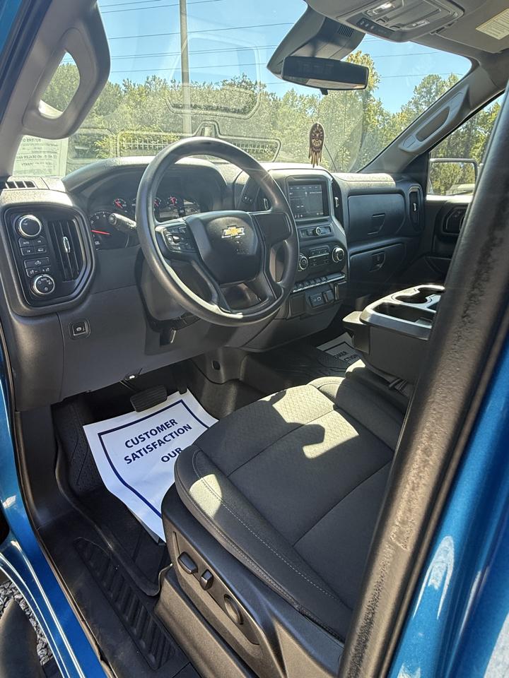 Chevrolet Silverado 1500 2WD Crew Cab 147" Custom 2022