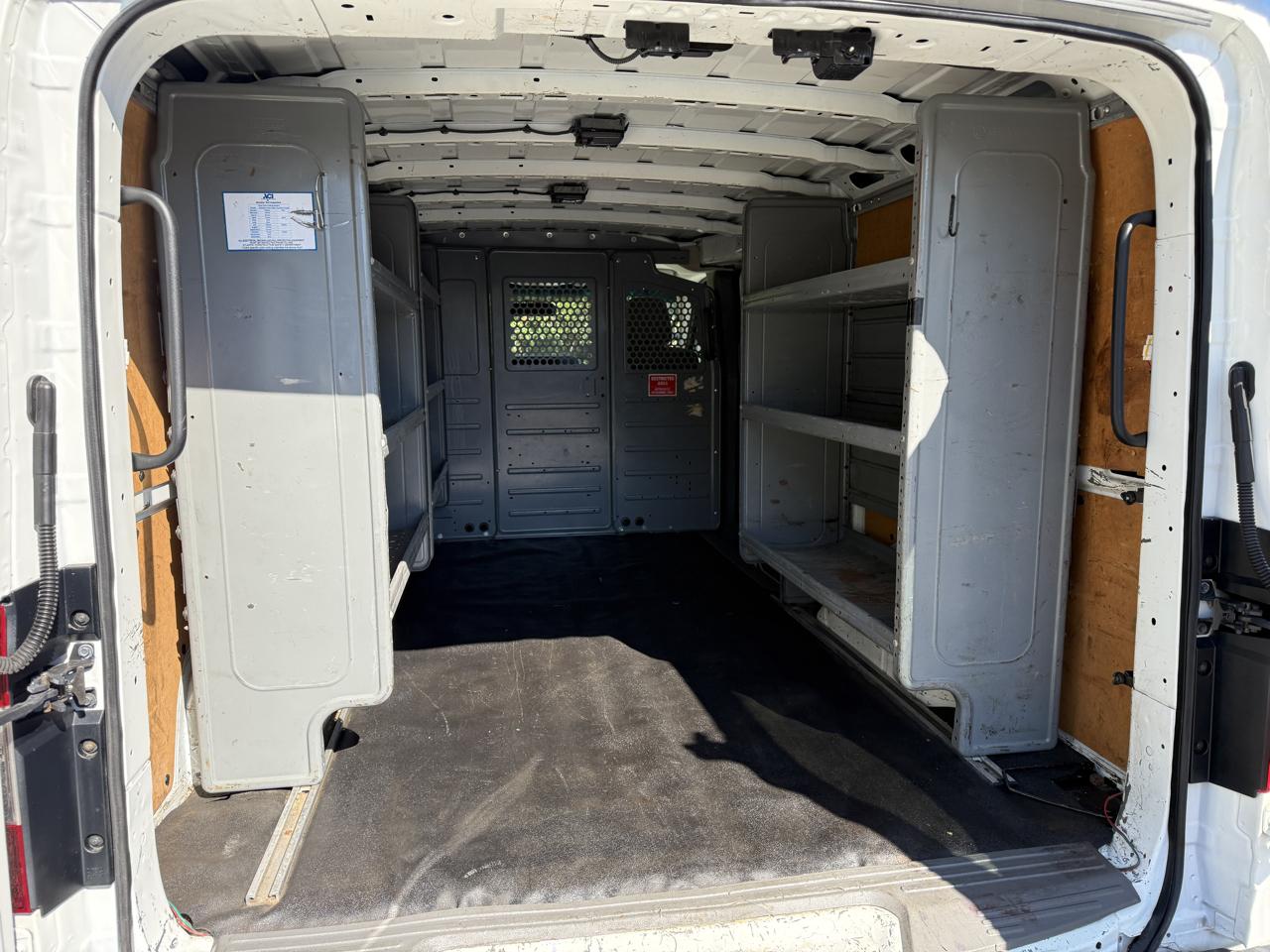 Nissan NV 2500 HD  2017