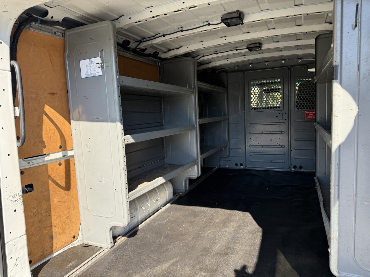 Nissan NV 2500 HD  2017