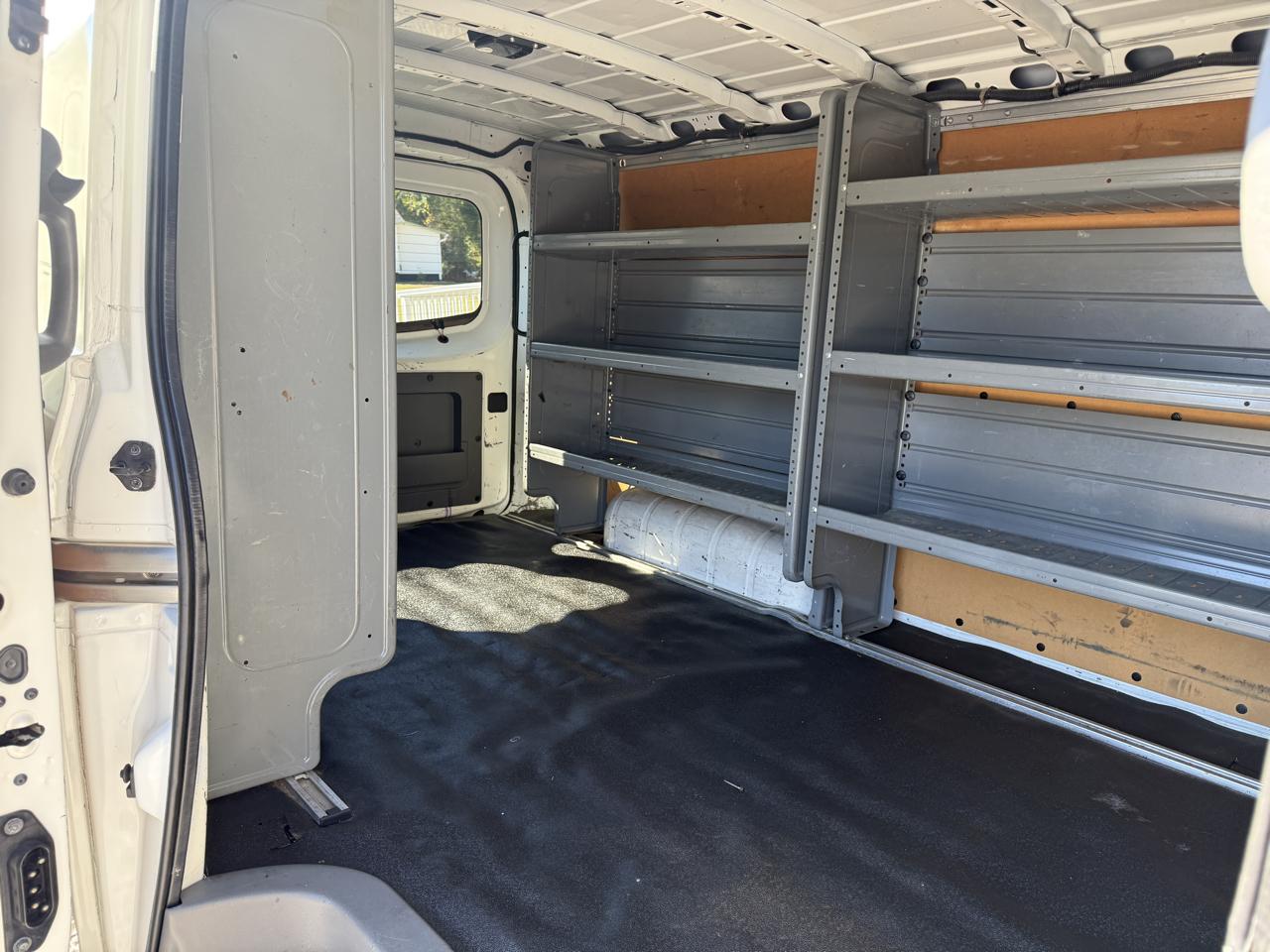 Nissan NV 2500 HD  2017