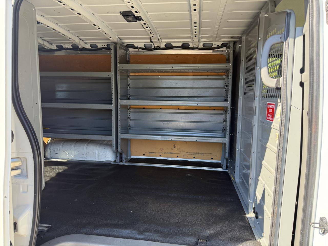 Nissan NV 2500 HD  2017