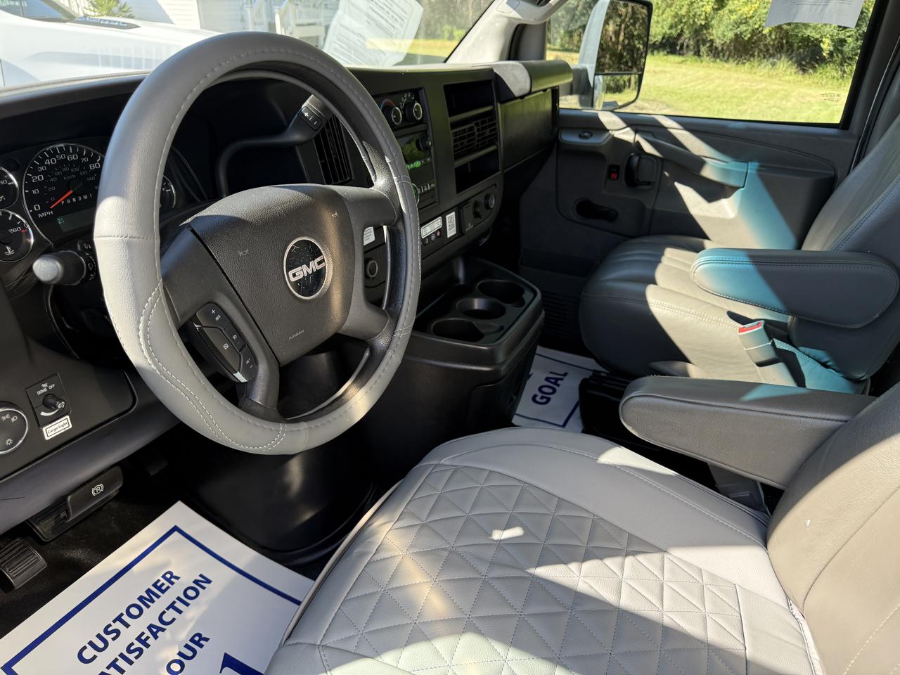 GMC Savana G3500  2017
