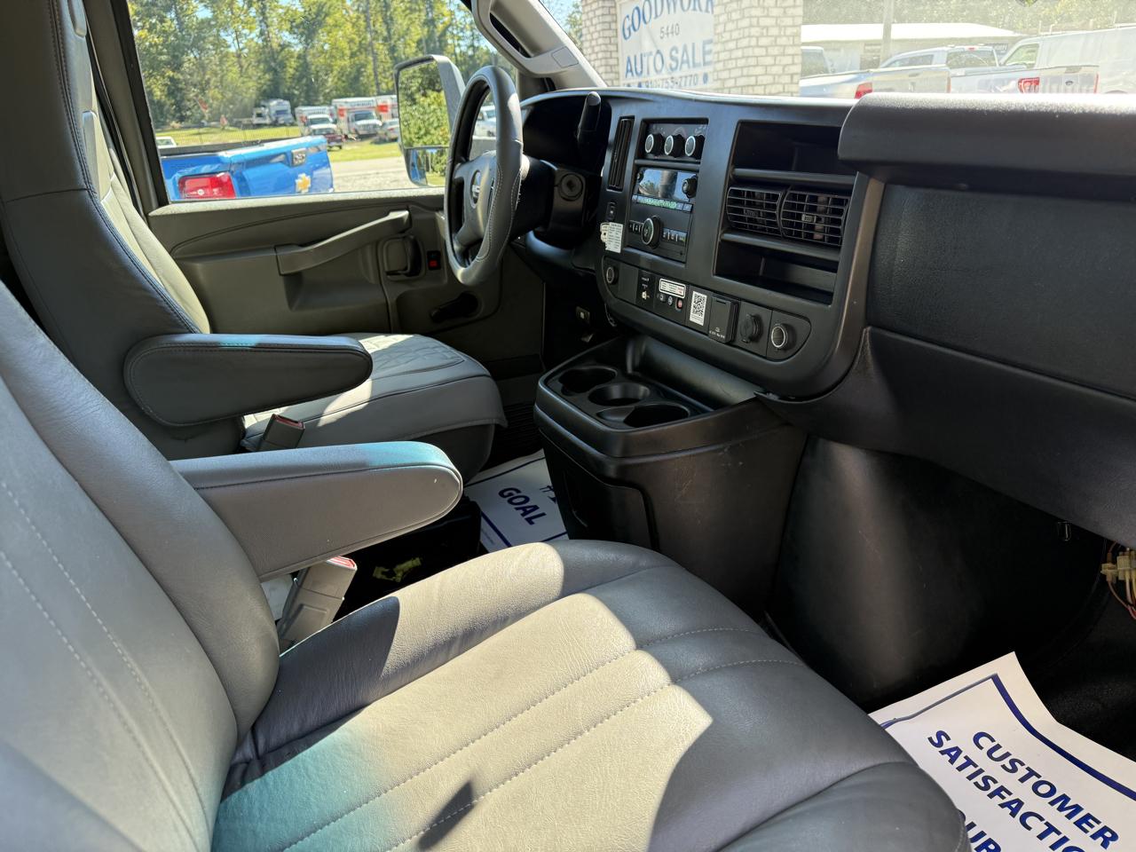 GMC Savana G3500  2017