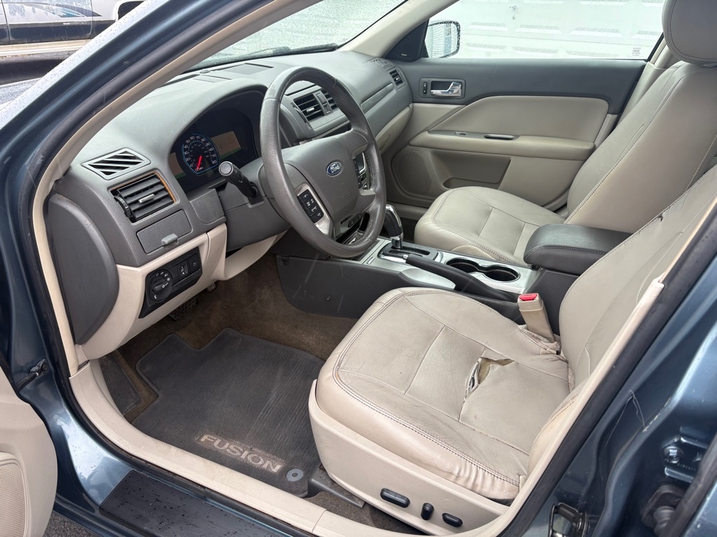 Ford Fusion Hybrid Sedan 2011