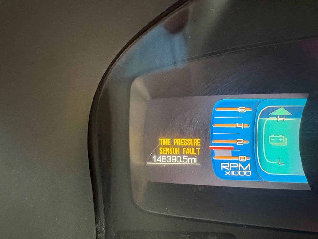 Ford Fusion Hybrid Sedan 2011