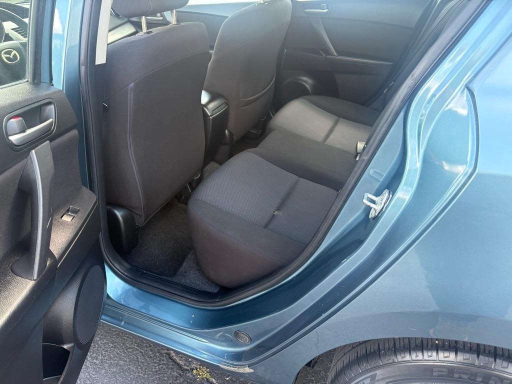 2011 Mazda MAZDA3 i Touring - Photo 15