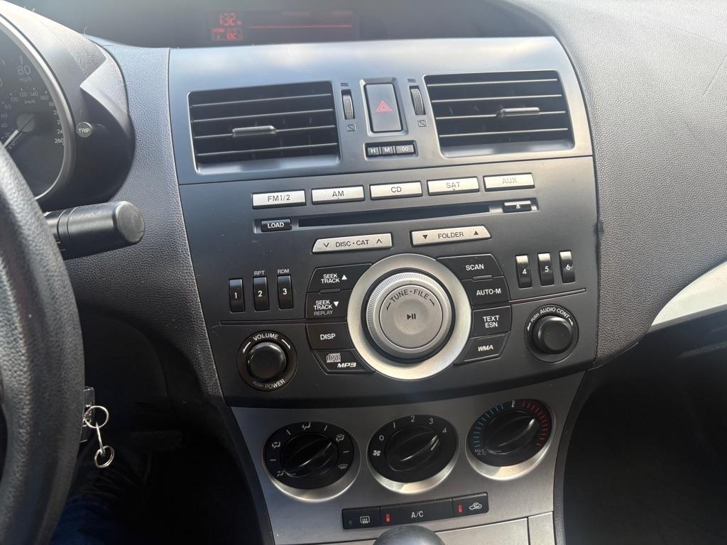 2011 Mazda MAZDA3 i Touring - Photo 19