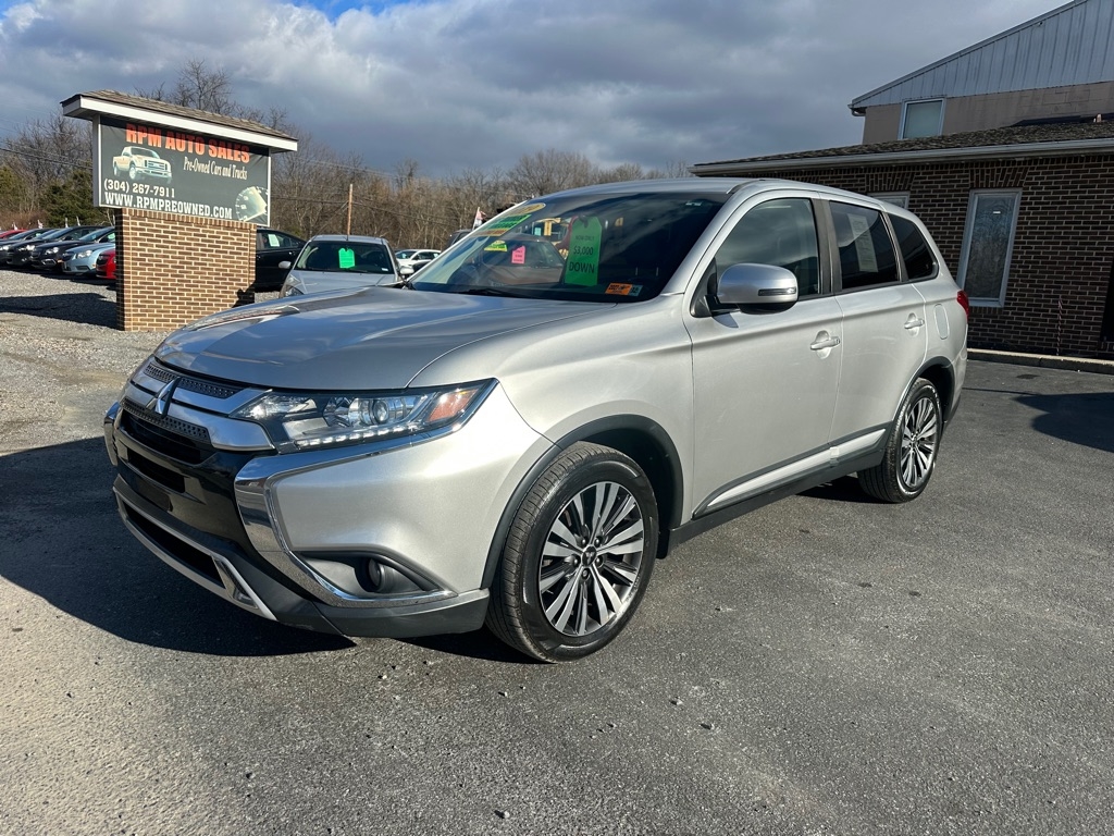 2019 Mitsubishi Outlander SE's photo