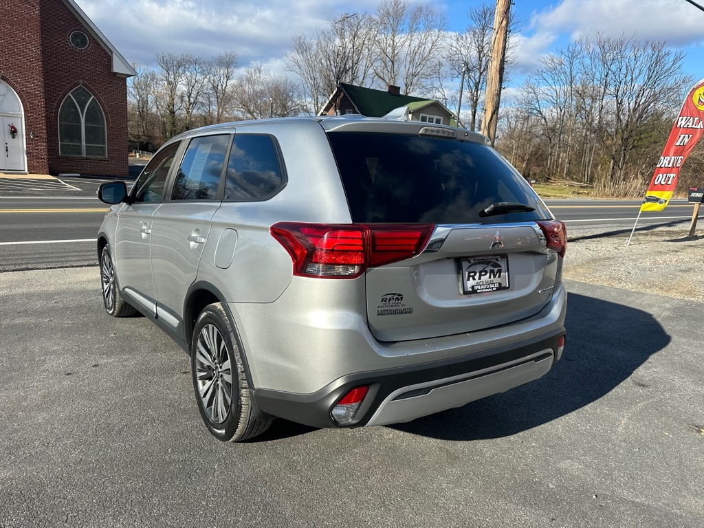 Mitsubishi Outlander SE 2WD 2019