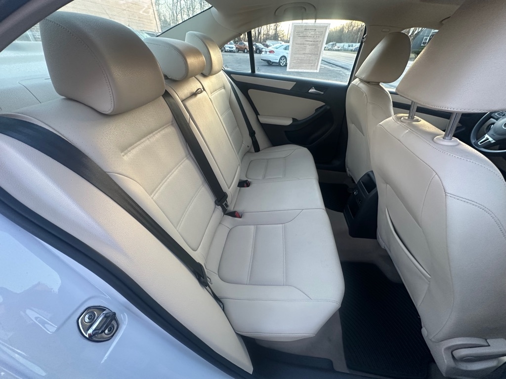 Volkswagen Jetta SE 2012